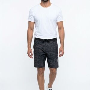 Howitzer Men's 40 Black Camo Drawstring Resort Vacation Logo Swim Board Shorts